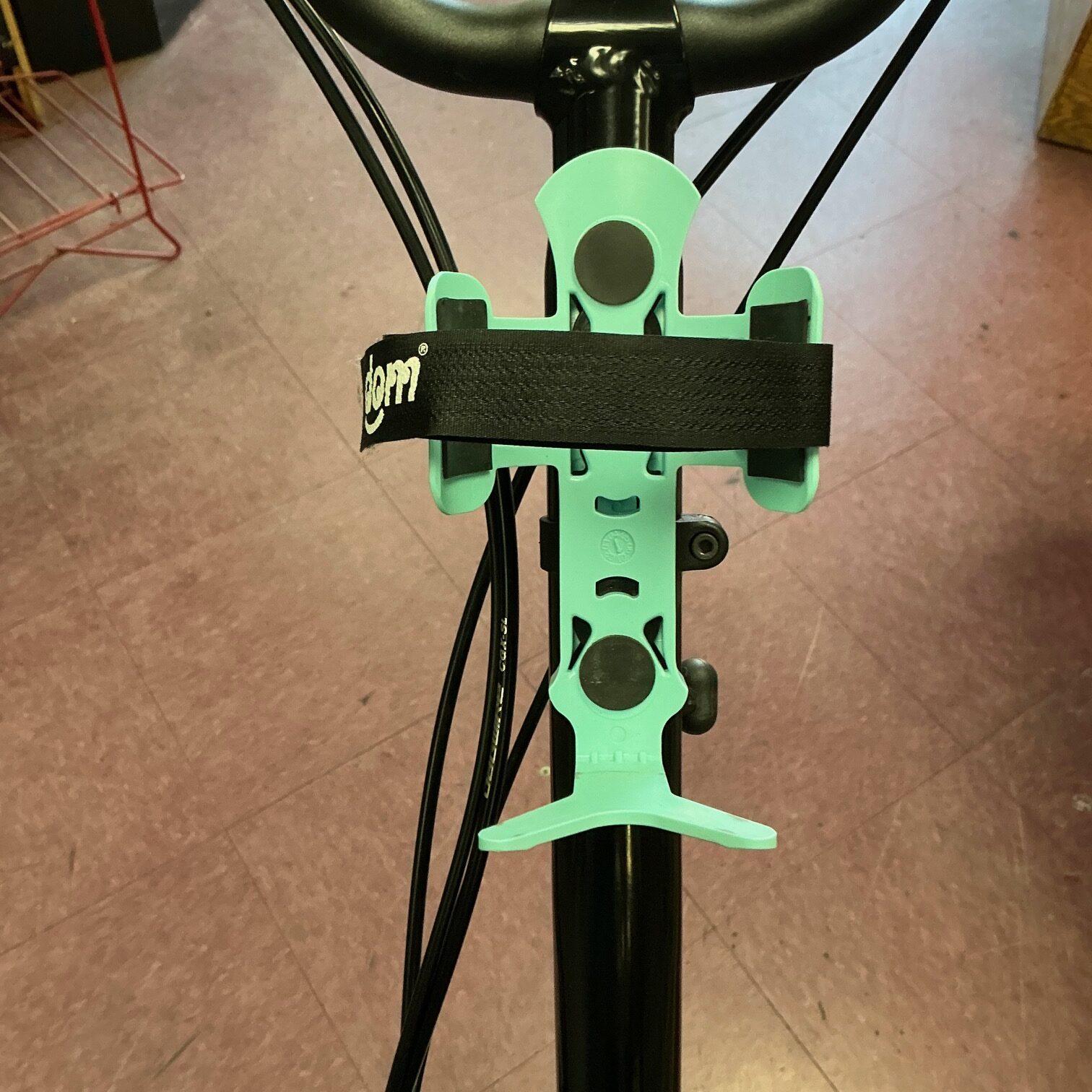 Used Brompton H6L Electric Folding Bicycle - Turkish Green w/ Tannus solid Foam Tires - Image 2