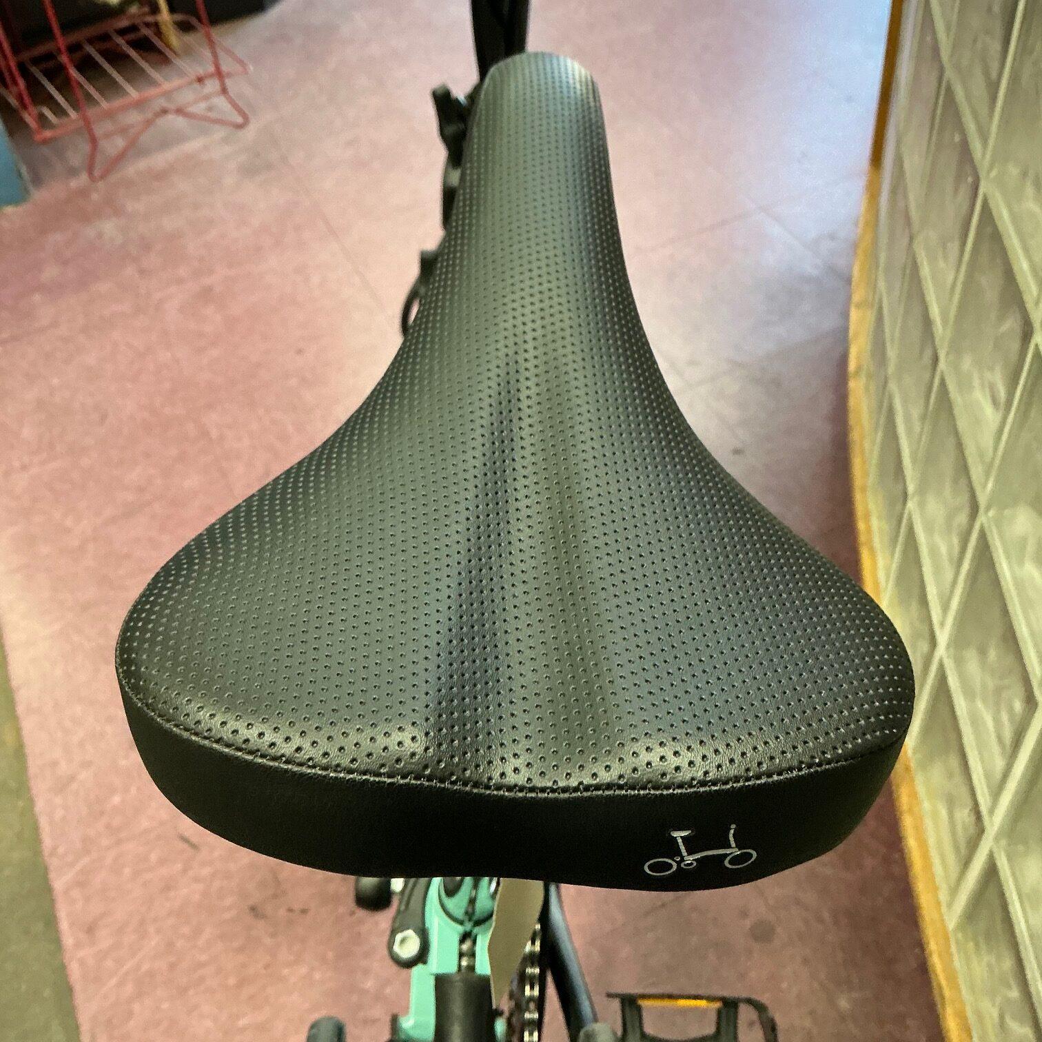 Used Brompton H6L Electric Folding Bicycle - Turkish Green w/ Tannus solid Foam Tires - Image 13