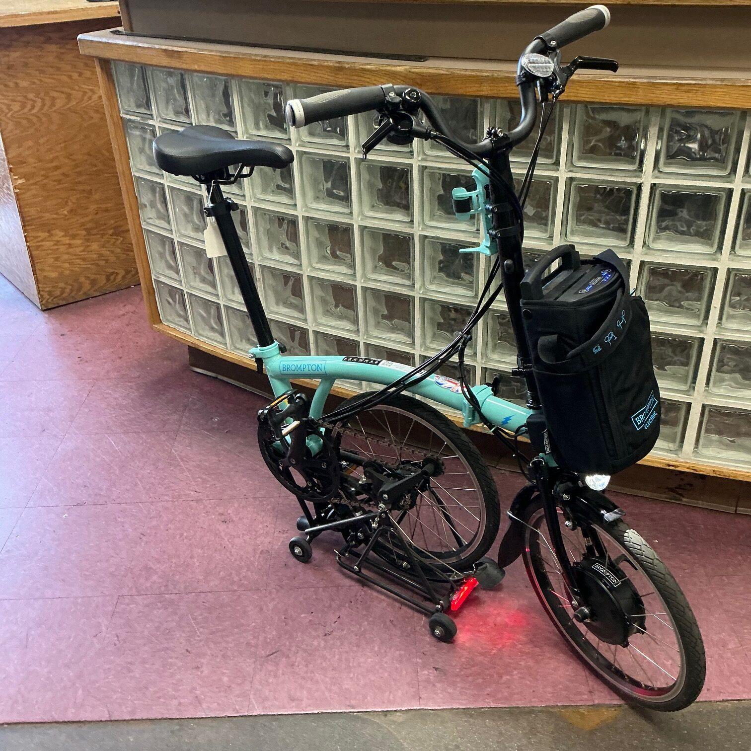 Used Brompton H6L Electric Folding Bicycle - Turkish Green w/ Tannus solid Foam Tires - Image 7