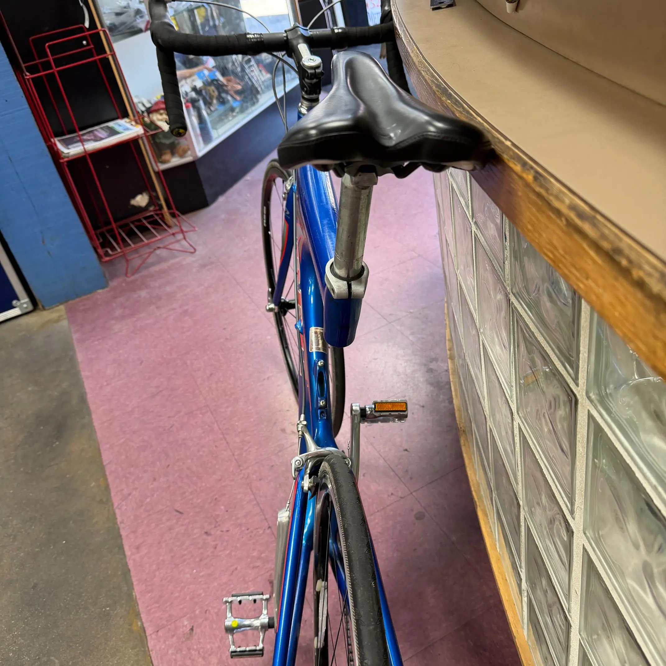 Used Trek Y Foil 77 Carbon Fiber Aero Road Bike - Image 8
